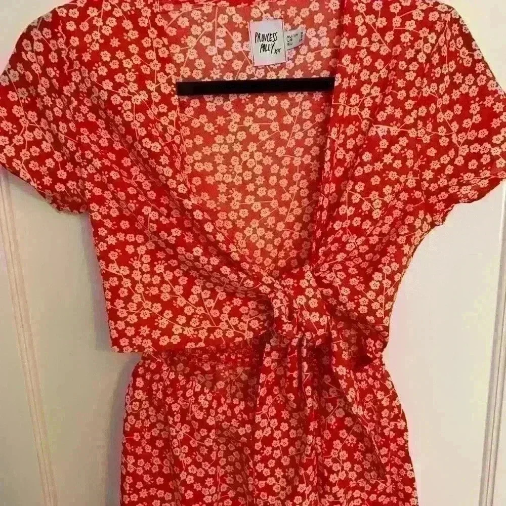 Princess Polly Ragnar Front Cutout Romper, Red and white floral, Women’s Size 2 - Picture 3 of 10